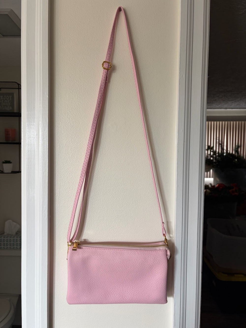 Adorable pink cross body purse
